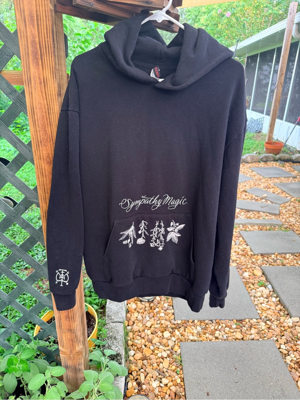 Florence and the Machine Merch. Pullover “sympathy magic” hoodie.